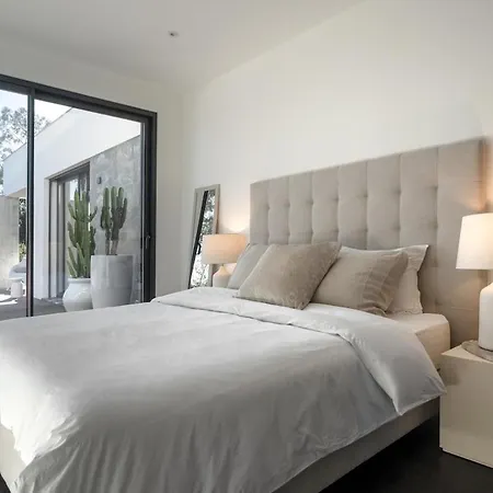 Silver Coast Luxury Vila