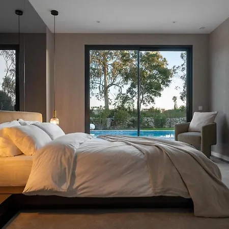Silver Coast Luxury Vila *