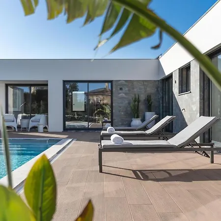 Silver Coast Luxury